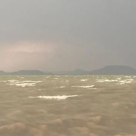 Strandi Apartmanok- Aranyhid Διαμέρισμα Balatonmáriafürdő