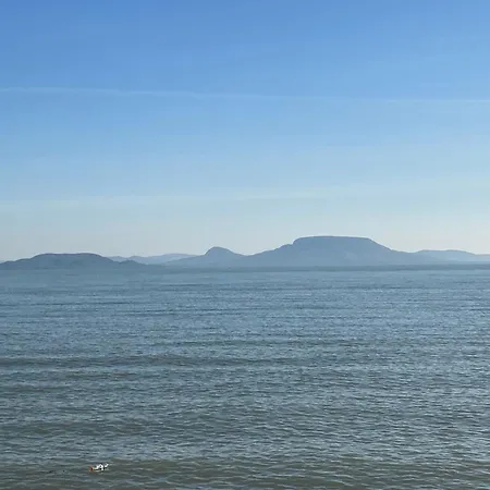 Strandi Apartmanok- Aranyhid *