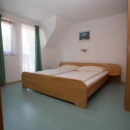 Apartment Strandi Apartmanok- Aranyhid